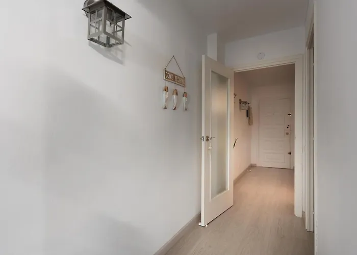 Lets Holidays In Tossa Апартаменты